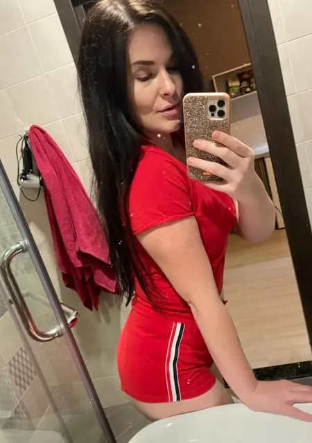 Ирина из Краснодара, ищу на сайте приятное времяпровождение