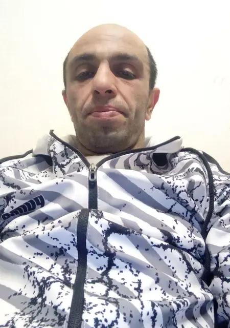 Я Гарик, 42, из Серпухова, ищу знакомства без обязательств