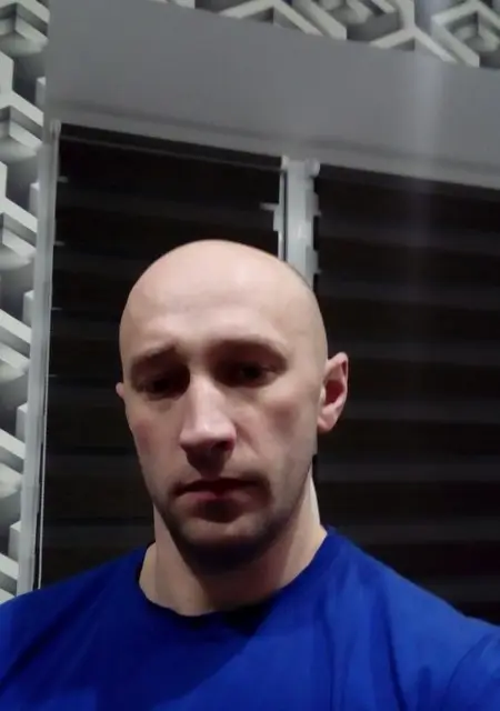 Сергей из Глубокого, мне 43, познакомлюсь на одну ночь